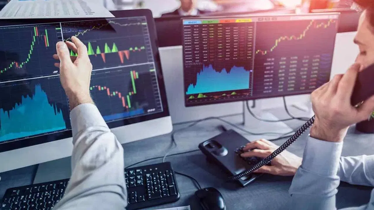 Budget 2026: रविवार को भी खुलेगा शेयर बाजार, BSE और NSE ने जारी किया 1 फरवरी का शेड्यूल Budget 2026: रविवार को भी खुलेगा शेयर बाजार, BSE और NSE ने जारी किया 1 फरवरी का शेड्यूल