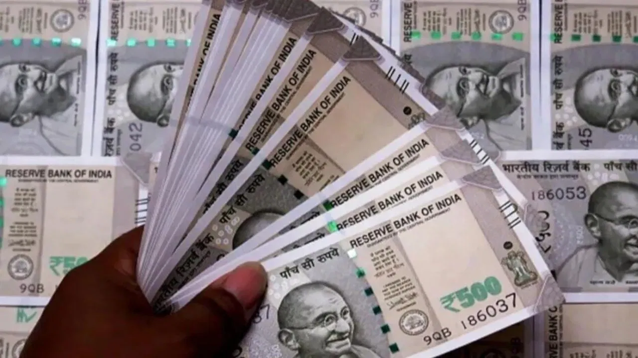 DA Hike: कर्मचारियों की बल्ले-बल्ले, जनवरी में 60% हो सकता है महंगाई भत्ता! सरकार जल्द करेगी ऐलान DA Hike: कर्मचारियों की बल्ले-बल्ले, जनवरी में 60% हो सकता है महंगाई भत्ता! सरकार जल्द करेगी ऐलान