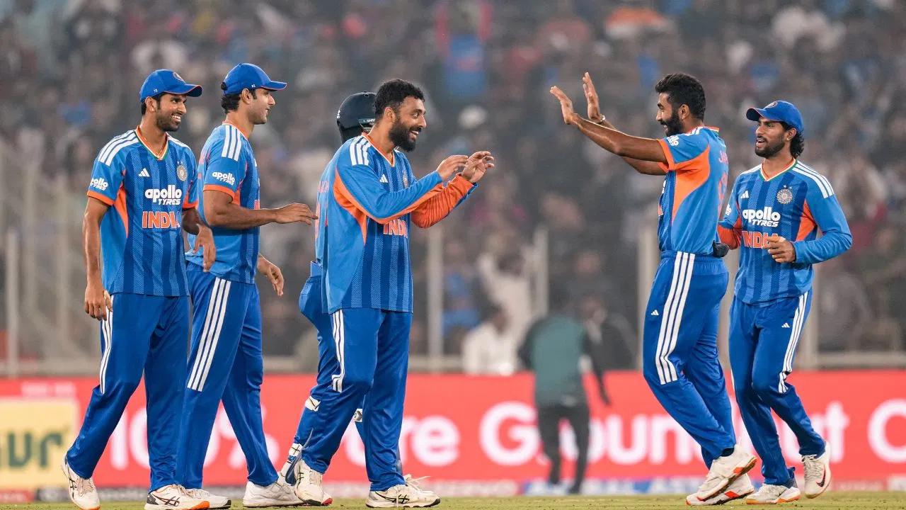 IND vs NZ 3rd T20: टीम इंडिया का बड़ा फैसला, नंबर-1 खिलाड़ी बाहर, 1 साल बाद लौटा ये गेंदबाज IND vs NZ 3rd T20: टीम इंडिया का बड़ा फैसला, नंबर-1 खिलाड़ी बाहर, 1 साल बाद लौटा ये गेंदबाज