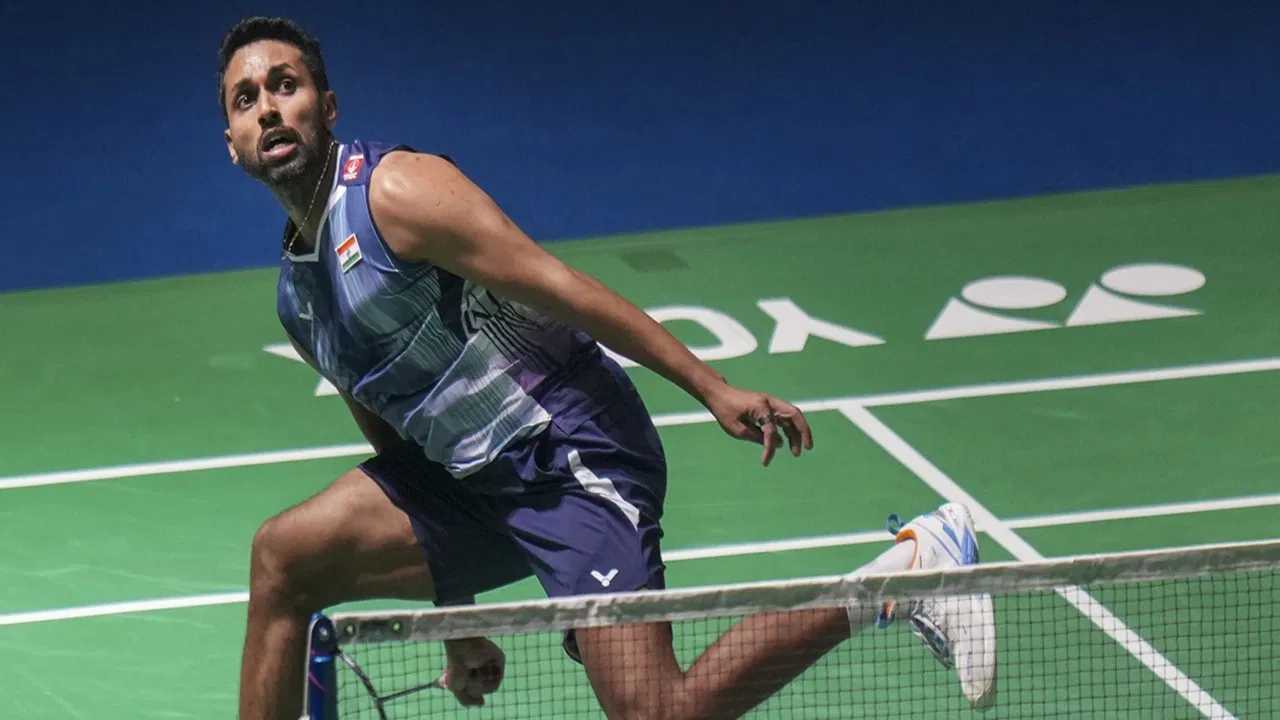 India Open badminton: कबूतर की बीट की वजह से रोकना पड़ा मैच, बंदर ने भी दिया था दखल India Open badminton: कबूतर की बीट की वजह से रोकना पड़ा मैच, बंदर ने भी दिया था दखल