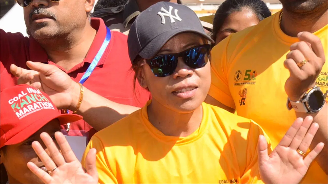 Marykom: जूनियर बॉक्सर से था मैरीकॉम का अफेयर, पूर्व पति का सनसनीखेज आरोप Marykom: जूनियर बॉक्सर से था मैरीकॉम का अफेयर, पूर्व पति का सनसनीखेज आरोप