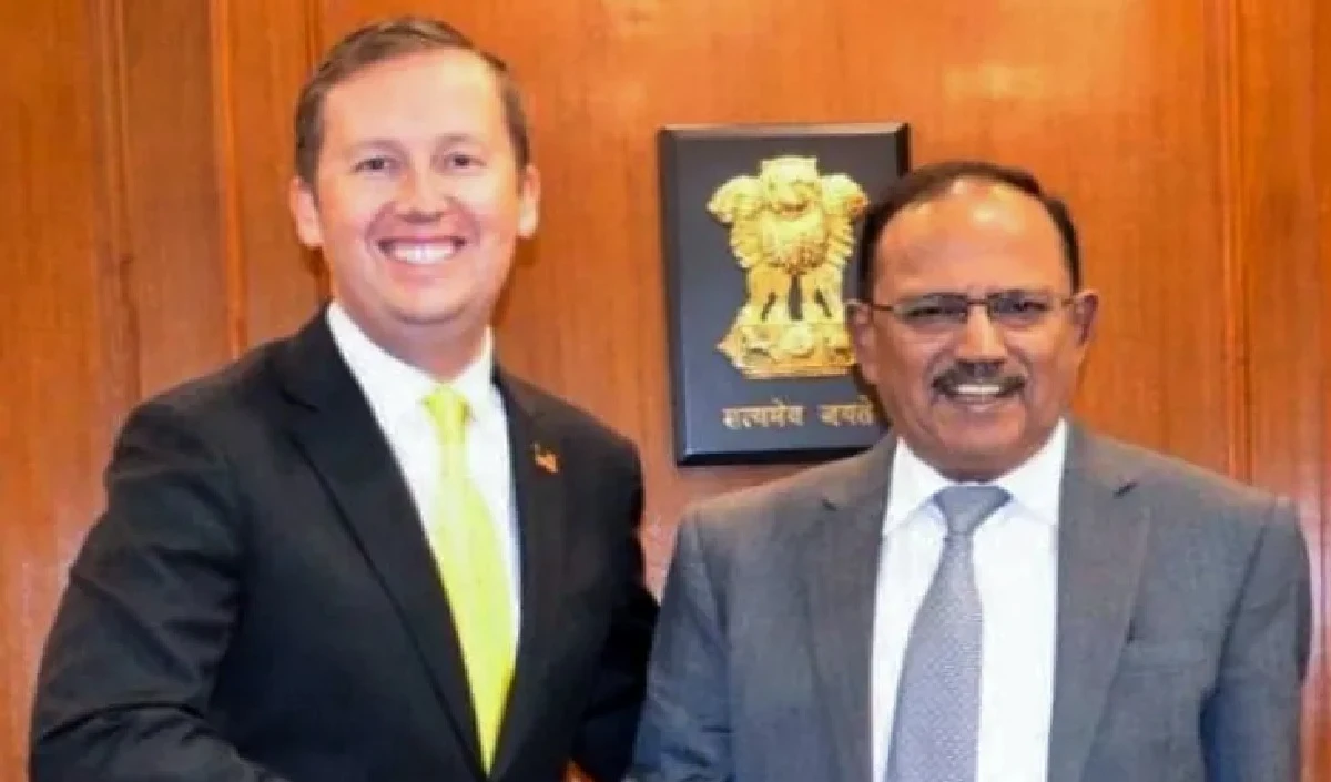 NSA डोभाल जा रहे थे चीन, इधर ट्रंप ने झट से भारत को बहुत बड़ा ऑफर भेजा NSA डोभाल जा रहे थे चीन, इधर ट्रंप ने झट से भारत को बहुत बड़ा ऑफर भेजा