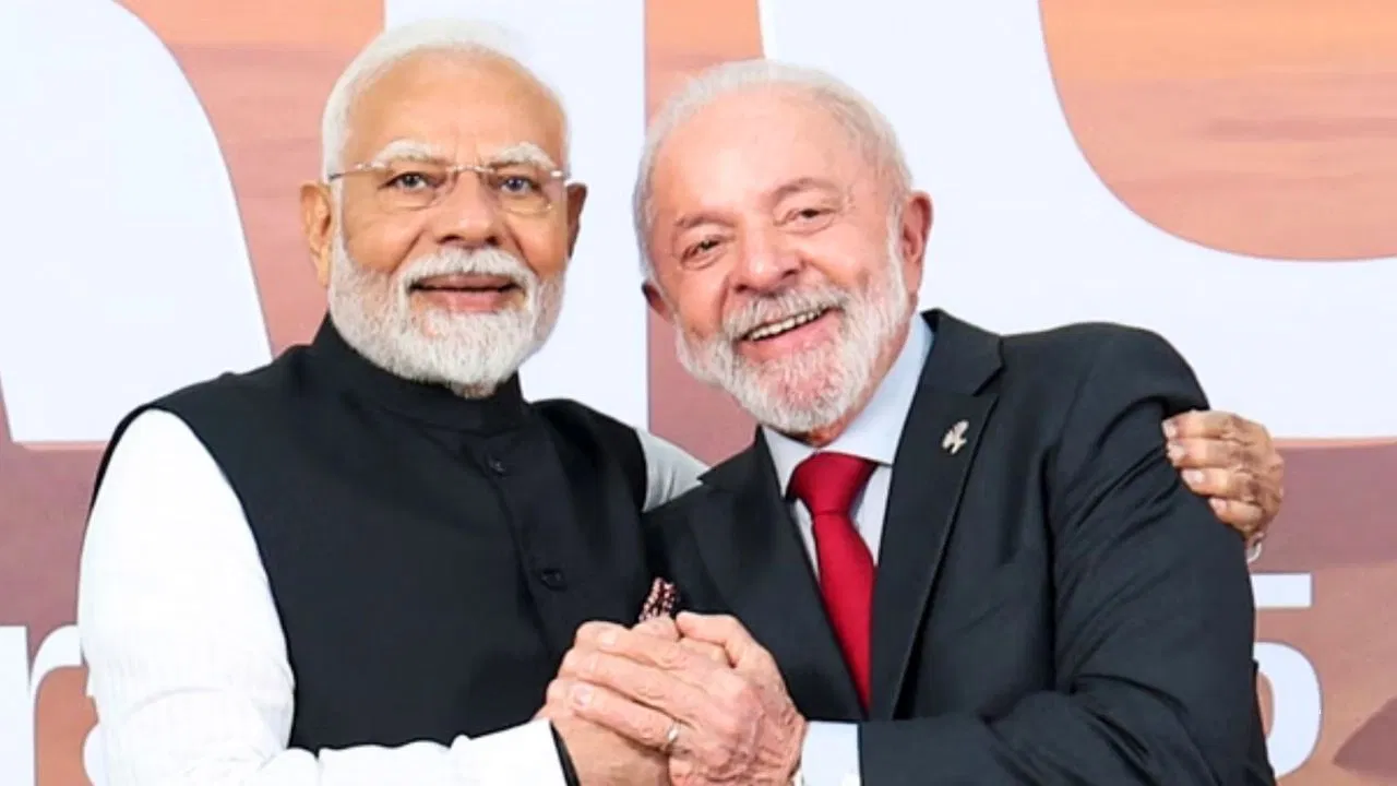 PM मोदी ने ब्राजील के राष्ट्रपति के साथ की बात, बहुत जल्द भारत में होंगे लूला डी सिल्वा PM मोदी ने ब्राजील के राष्ट्रपति के साथ की बात, बहुत जल्द भारत में होंगे लूला डी सिल्वा