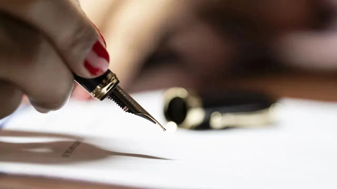 TET: सुप्रीम कोर्ट का फैसला इस राज्य में लागू, टीईटी पास शिक्षकों को ही मिलेगा प्रमोशन, टीचर्स में हड़कंप TET: सुप्रीम कोर्ट का फैसला इस राज्य में लागू, टीईटी पास शिक्षकों को ही मिलेगा प्रमोशन, टीचर्स में हड़कंप