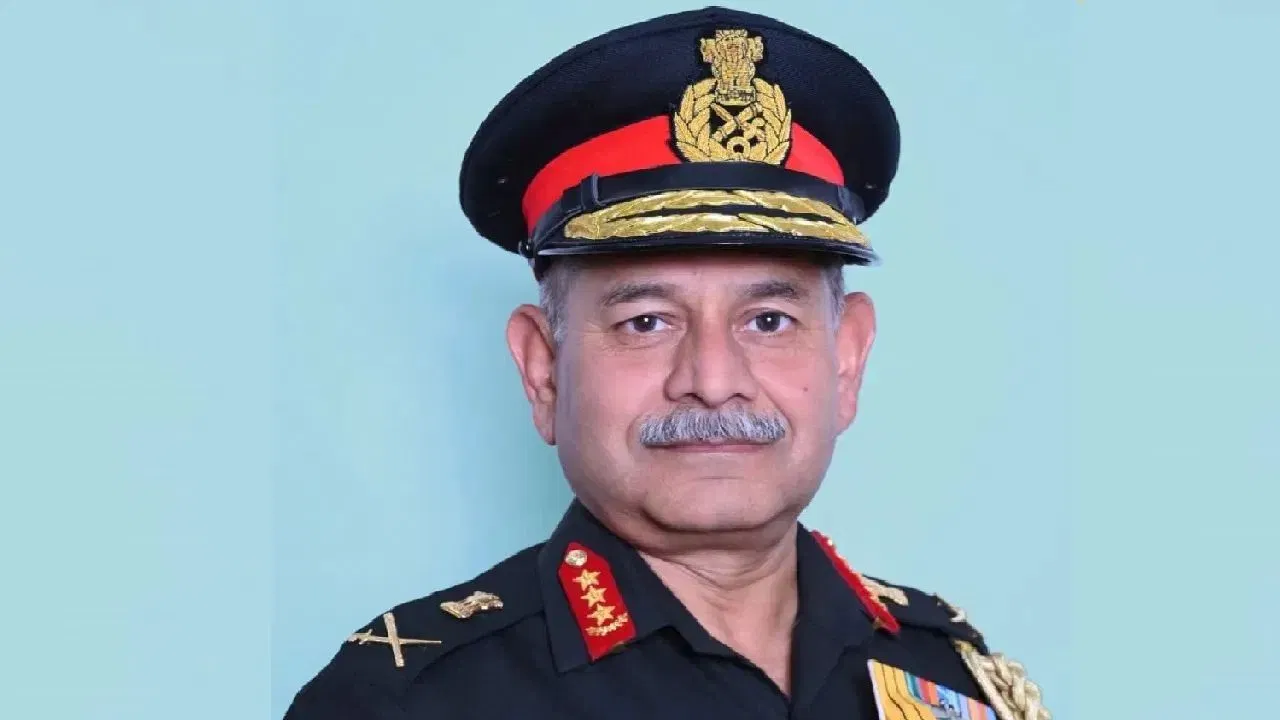 UAE और श्रीलंका की यात्रा पर सेना प्रमुख जनरल उपेंद्र द्विवेदी, रणनीतिक तौर पर बेहद अहम होगा दौरा UAE और श्रीलंका की यात्रा पर सेना प्रमुख जनरल उपेंद्र द्विवेदी, रणनीतिक तौर पर बेहद अहम होगा दौरा