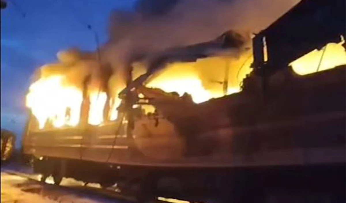 Ukraine Train Attack पर भड़के जेलेंस्की, कहा- रूस को सज़ा दिलाने के लिए दुनिया एक हो Ukraine Train Attack पर भड़के जेलेंस्की, कहा- रूस को सज़ा दिलाने के लिए दुनिया एक हो