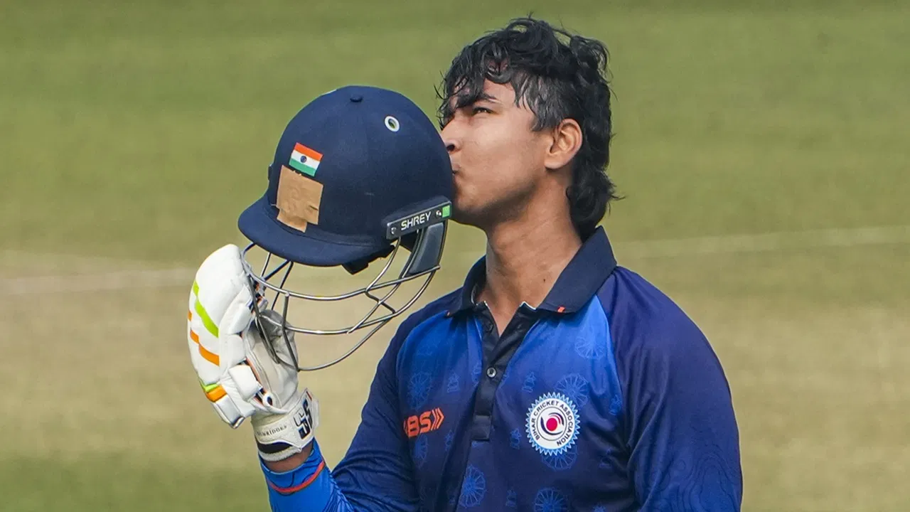 Vaibhav Suryavanshi: 2026 के पहले ही मैच में वैभव सूर्यवंशी का वर्ल्ड रिकॉर्ड Vaibhav Suryavanshi: 2026 के पहले ही मैच में वैभव सूर्यवंशी का वर्ल्ड रिकॉर्ड