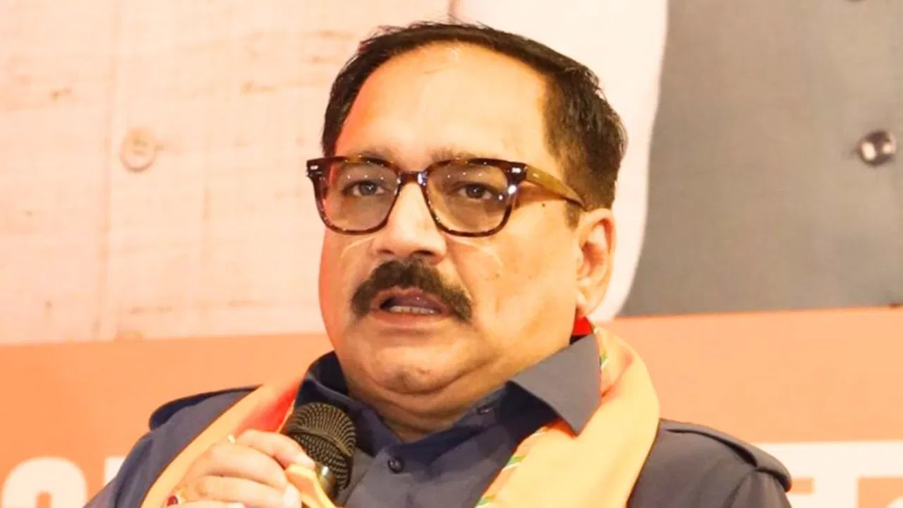 अधिकारियों पर कार्रवाई से सरकार ने दिया संदेश, बोले वीरेन्द्र सचदेवा, AAP पर साधा निशाना अधिकारियों पर कार्रवाई से सरकार ने दिया संदेश, बोले वीरेन्द्र सचदेवा, AAP पर साधा निशाना