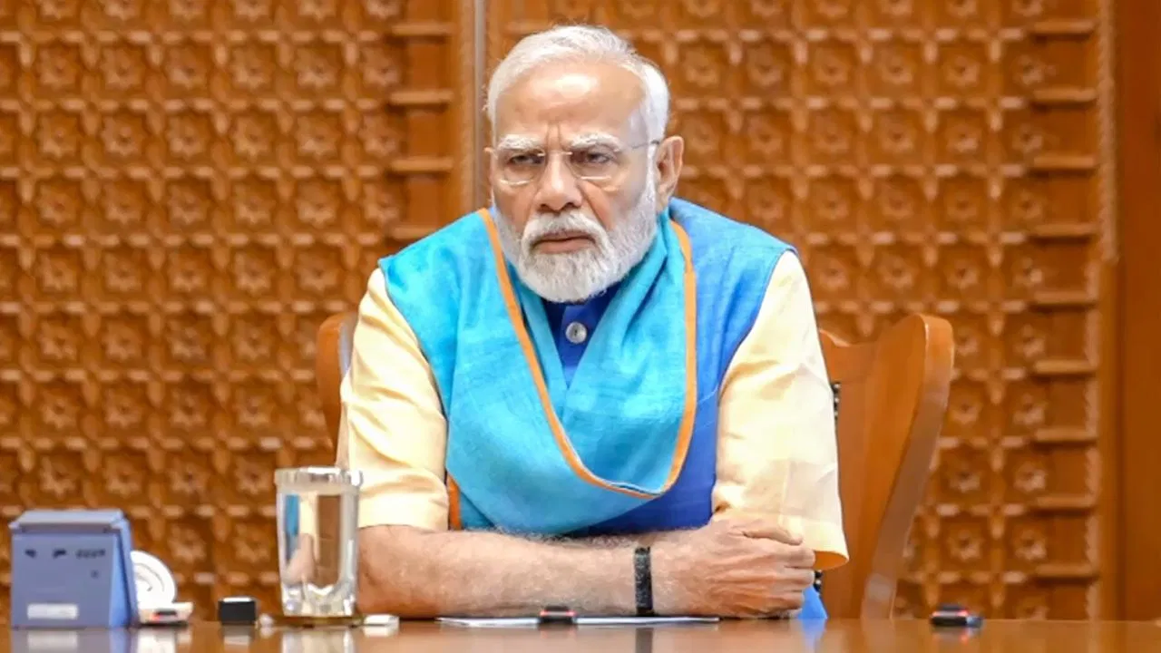 ऊर्जा क्षेत्र में भारत में निवेश के क्या हैं फायदे… PM मोदी ने इन कंपनियों के CEOs को विस्तार से बताया ऊर्जा क्षेत्र में भारत में निवेश के क्या हैं फायदे... PM मोदी ने इन कंपनियों के CEOs को विस्तार से बताया