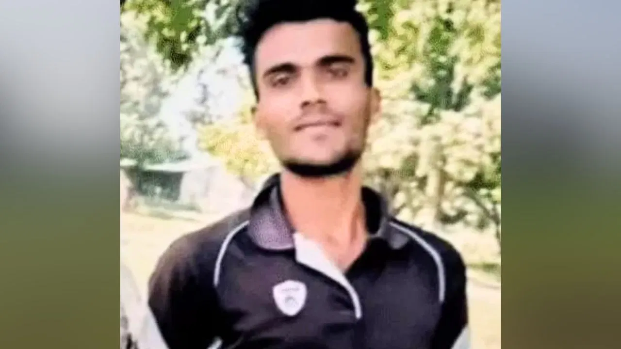 एक थप्पड़, मोबाइल का लोन और मर्डर… बरेली में LLB छात्र योगेश यादव की क्यों हुई हत्या? एक थप्पड़, मोबाइल का लोन और मर्डर... बरेली में LLB छात्र योगेश यादव की क्यों हुई हत्या?