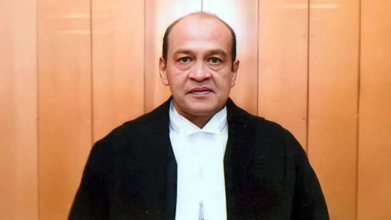 कोई कैश नहीं मिला… जस्टिस वर्मा का संसदीय समिति को जवाब, महाभियोग पर उठाए सवाल कोई कैश नहीं मिला... जस्टिस वर्मा का संसदीय समिति को जवाब, महाभियोग पर उठाए सवाल