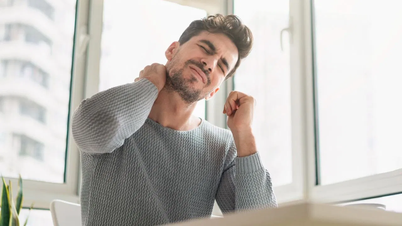 गर्दन और सिर के पीछे दर्द क्या हाई बीपी का लक्षण है? गर्दन और सिर के पीछे दर्द क्या हाई बीपी का लक्षण है?