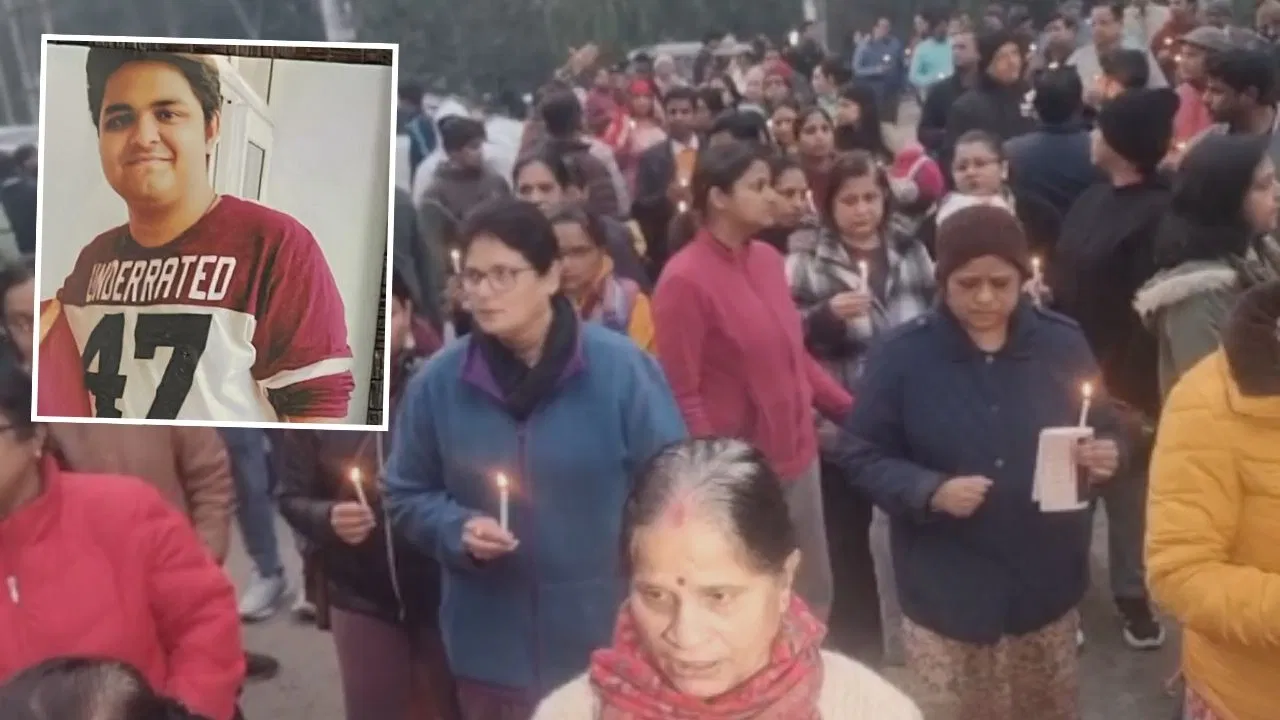 ग्रेटर नोएडा: युवराज के लिए न्याय की गुहार, लोगों ने निकाला कैंडल मार्च… दो बिल्डरों के खिलाफ FIR दर्ज ग्रेटर नोएडा: युवराज के लिए न्याय की गुहार, लोगों ने निकाला कैंडल मार्च... दो बिल्डरों के खिलाफ FIR दर्ज