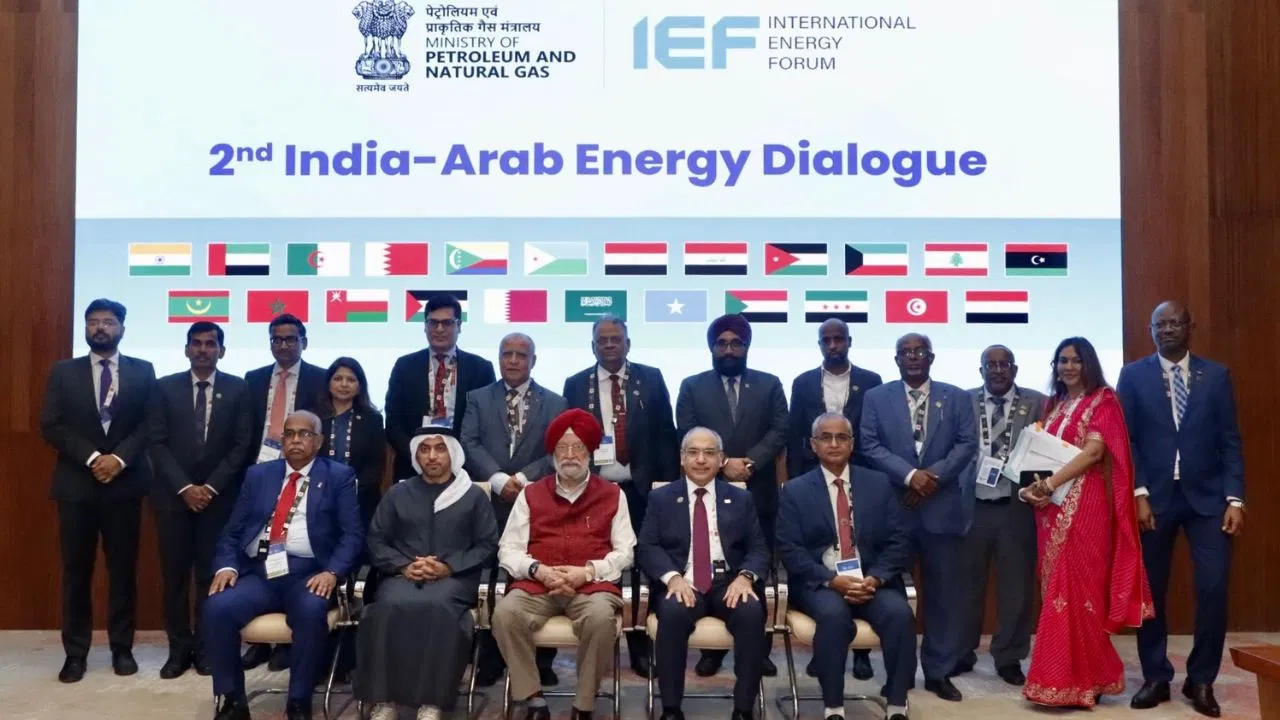 ग्लोबल एनर्जी मार्केट में भारत बना बड़ी ताकत…गोवा IEW 2026 में बोले केंद्रीय मंत्री हरदीप सिंह पुरी ग्लोबल एनर्जी मार्केट में भारत बना बड़ी ताकत...गोवा IEW 2026 में बोले केंद्रीय मंत्री हरदीप सिंह पुरी