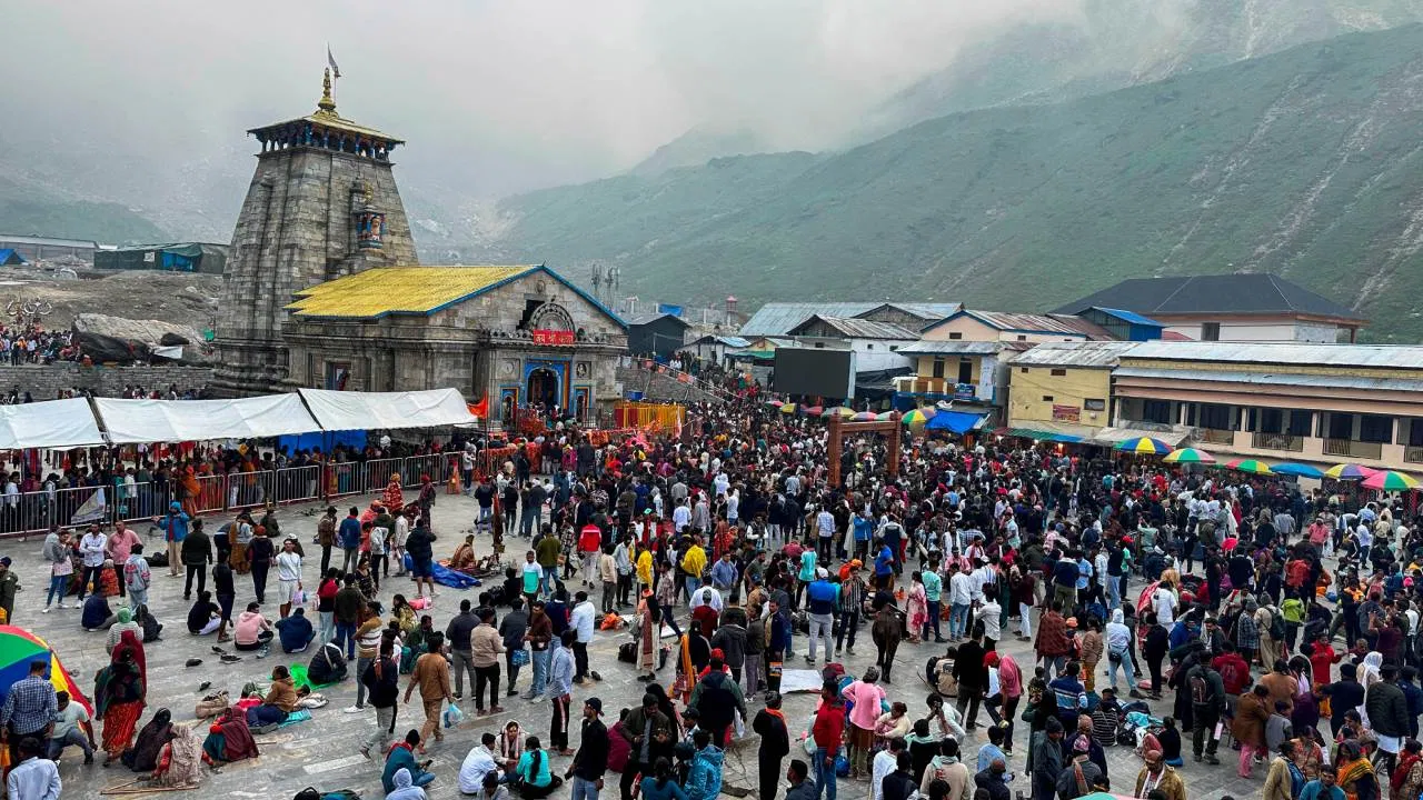 चारधाम के लिए लाइन की टेंशन खत्म, अब दर्शन के लिए मिलेगा डिजिटल टोकन चारधाम के लिए लाइन की टेंशन खत्म, अब दर्शन के लिए मिलेगा डिजिटल टोकन