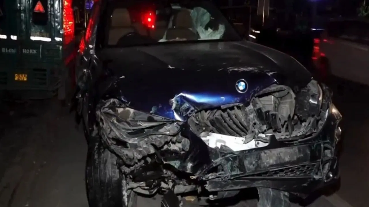 दिल्ली BMW केस: कोर्ट ने चार्जशीट पर लिया संज्ञान, आरोपी गगन प्रीत को समन दिल्ली BMW केस: कोर्ट ने चार्जशीट पर लिया संज्ञान, आरोपी गगन प्रीत को समन