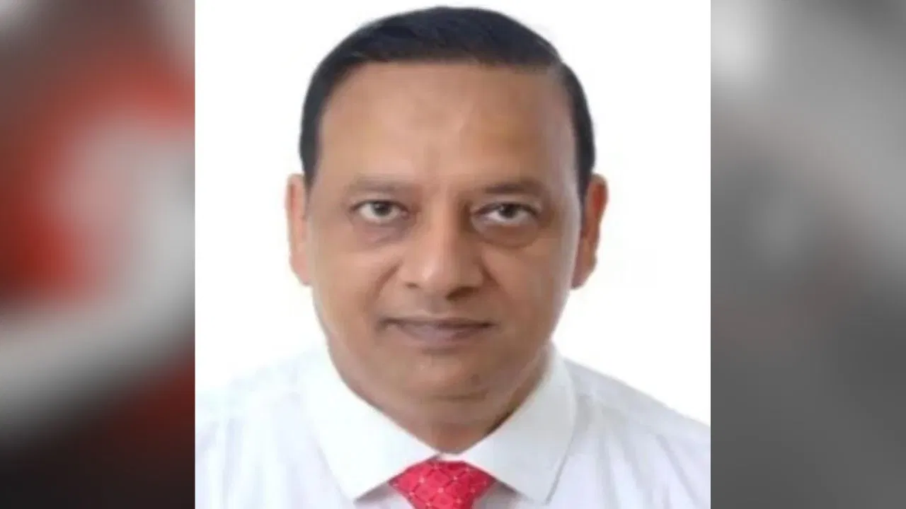 नोएडा: ‘वह जीवन में अब आगे नहीं बढ़ना चाहते…’ IOC के अफसर अजय गर्ग ने क्यों दे दी जान? रुला देगा सुसाइड नोट नोएडा: 'वह जीवन में अब आगे नहीं बढ़ना चाहते...' IOC के अफसर अजय गर्ग ने क्यों दे दी जान? रुला देगा सुसाइड नोट