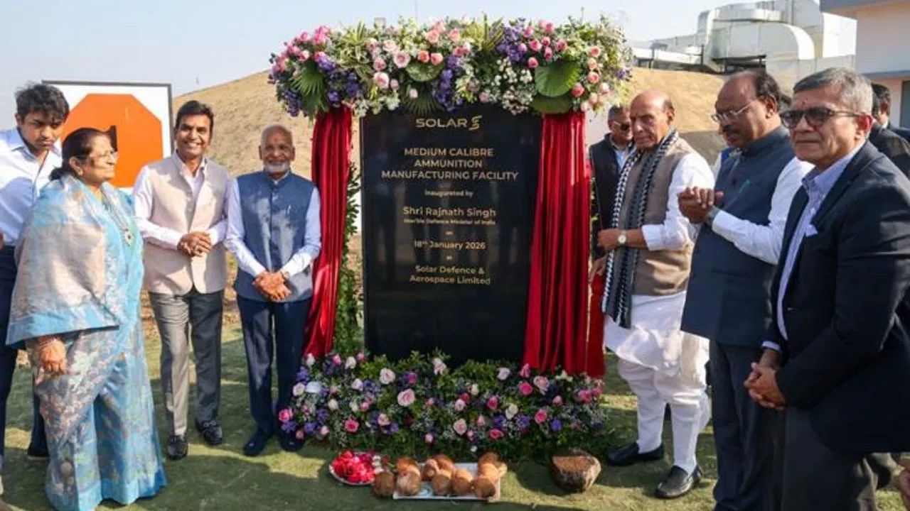 भारत का बड़ा कदम, नागपुर में गोला-बारूद फैक्ट्री शुरू, आर्मेनिया को पिनाका रॉकेट रवाना भारत का बड़ा कदम, नागपुर में गोला-बारूद फैक्ट्री शुरू, आर्मेनिया को पिनाका रॉकेट रवाना