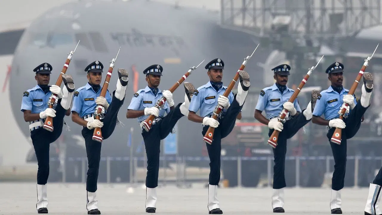 भारतीय वायुसेना में मेडिकल असिस्टेंट पदों पर भर्ती शुरू, जानें योग्यता और सैलरी भारतीय वायुसेना में मेडिकल असिस्टेंट पदों पर भर्ती शुरू, जानें योग्यता और सैलरी