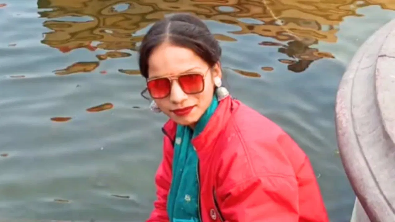 ‘मेरे साथ भाग चलो’… दरभंगा में युवक ने 10वीं की छात्रा पर बनाया शादी का दवाब, फांसी लगाकर दे दी जान 'मेरे साथ भाग चलो'... दरभंगा में युवक ने 10वीं की छात्रा पर बनाया शादी का दवाब, फांसी लगाकर दे दी जान