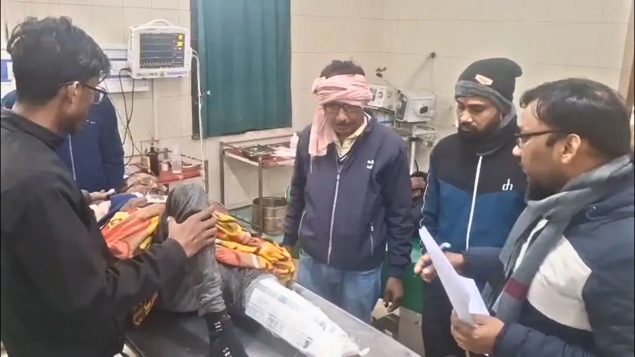 रंगदारी में मांगी चप्पल और पैसा, नहीं देने पर दुकानदार और बेटे के तोड़े पैर… समस्तीपुर के इस गांव में दहशत रंगदारी में मांगी चप्पल और पैसा, नहीं देने पर दुकानदार और बेटे के तोड़े पैर... समस्तीपुर के इस गांव में दहशत