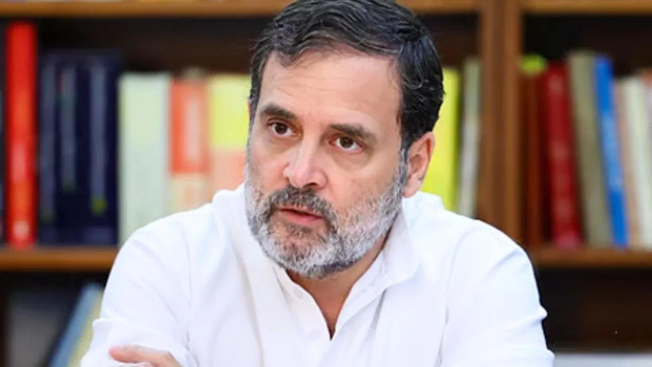 राहुल गांधी को बड़ी राहत, ब्रिटिश नागरिक मामले में दायर याचिका खारिज राहुल गांधी अयोध्या जाकर करेंगे रामलला के दर्शन? कांग्रेस ने दी सफाई