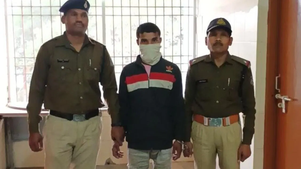 संतान नहीं थी, लोग मारते थे ताना… दूसरी शादी करने का सोचा तो पत्नी ने टोका, गुस्से में पति ने मार डाला, फिर दफना दी लाश संतान नहीं थी, लोग मारते थे ताना... दूसरी शादी करने का सोचा तो पत्नी ने टोका, गुस्से में पति ने मार डाला, फिर दफना दी लाश