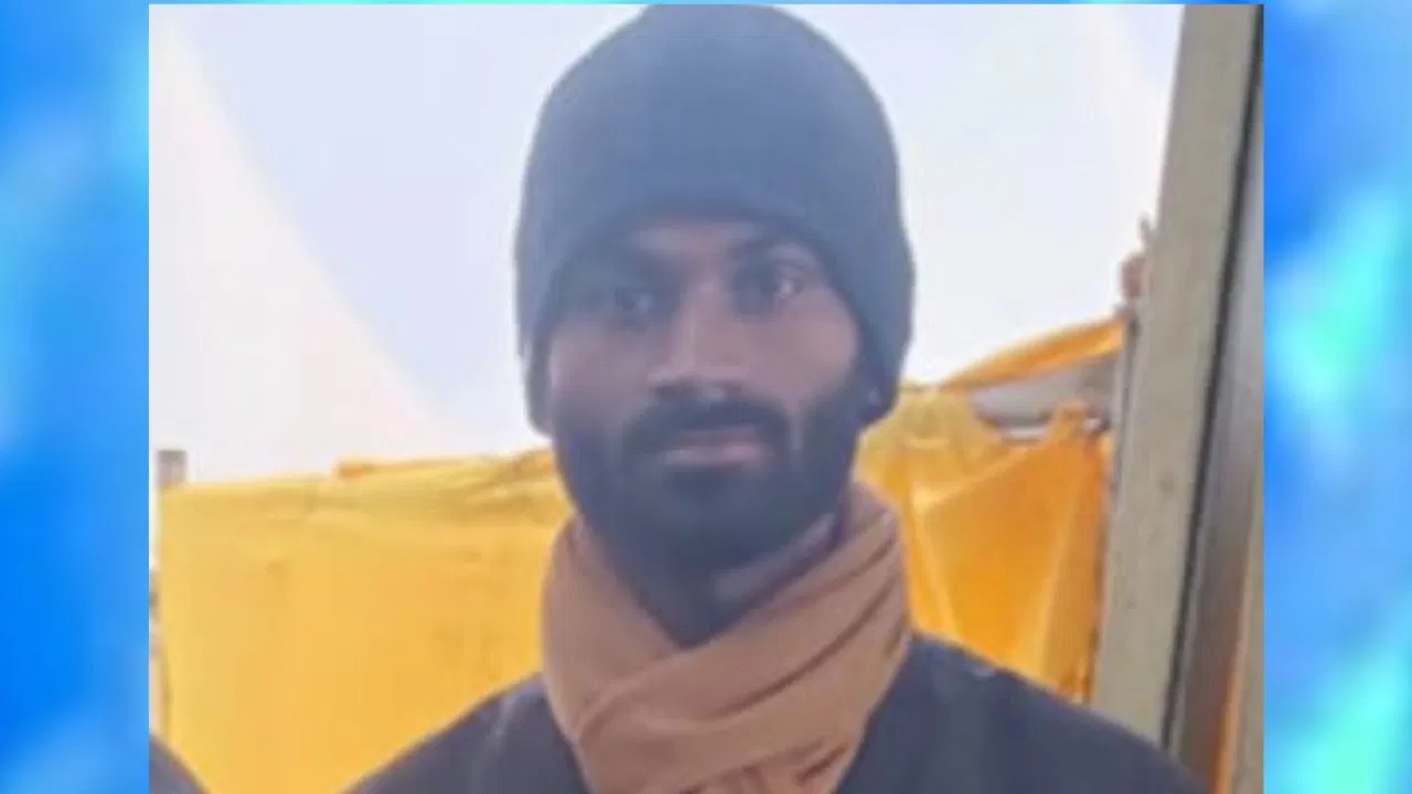 संवैधानिक पदों की गरिमा से खिलवाड़… राष्ट्रपति और PM का डीपफेक वीडियो बनाने वाला गिरफ्तार संवैधानिक पदों की गरिमा से खिलवाड़... राष्ट्रपति और PM का डीपफेक वीडियो बनाने वाला गिरफ्तार