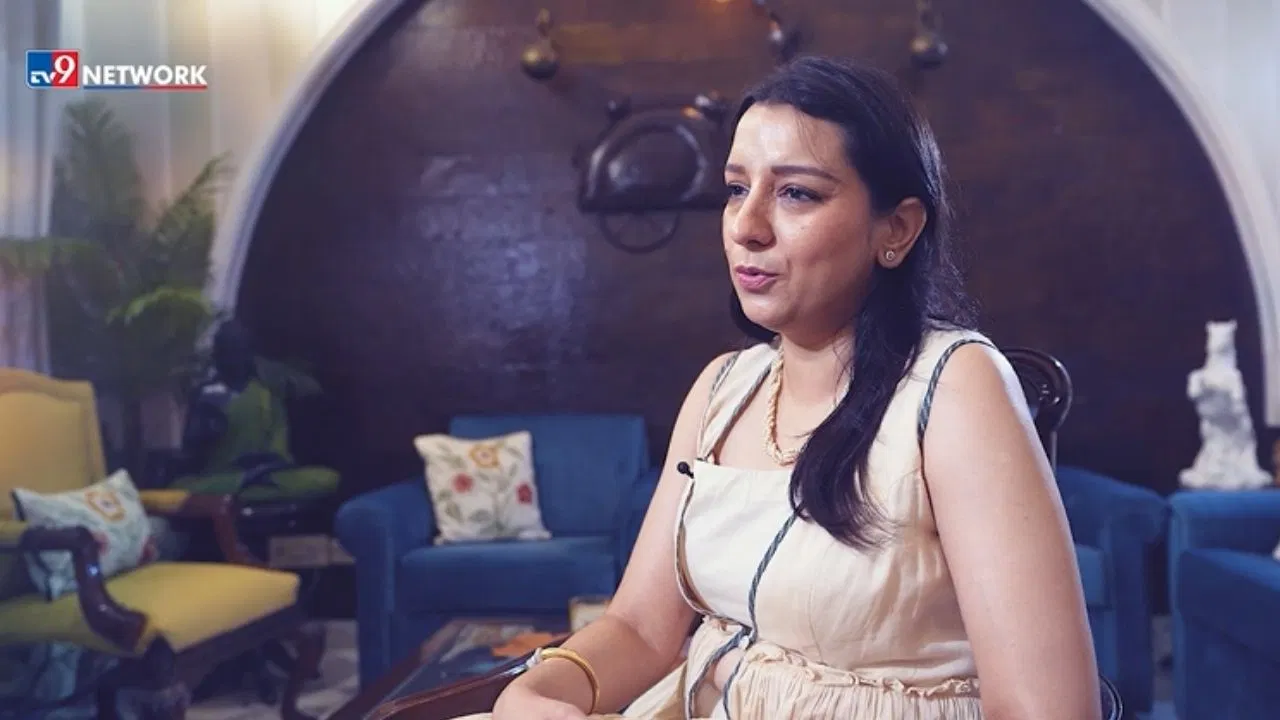 हाउस वाइफ से बुटीक क्वीन तक… दिशा ने ऐसे बदली अपनी किस्मत और बन गईं सफल एंटरप्रेन्योर हाउस वाइफ से बुटीक क्वीन तक... दिशा ने ऐसे बदली अपनी किस्मत और बन गईं सफल एंटरप्रेन्योर