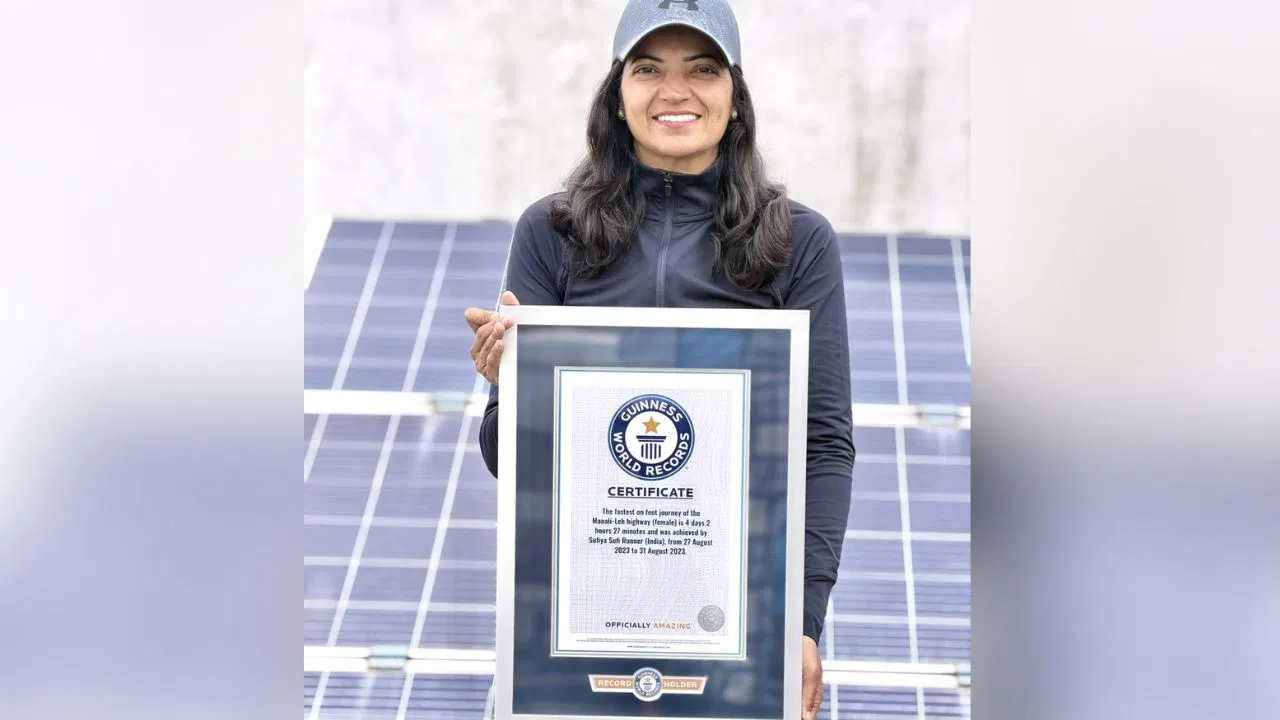 100 घंटे से कम समय में पूरी की मनाली से लेह की दौड़… गिनीज वर्ल्ड रिकॉर्ड में सूफिया सूफी का नाम 100 घंटे से कम समय में पूरी की मनाली से लेह की दौड़... गिनीज वर्ल्ड रिकॉर्ड में सूफिया सूफी का नाम