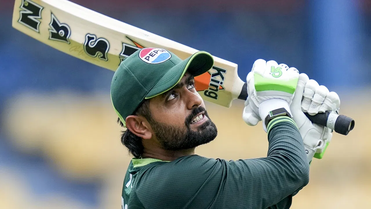 Babar Azam: बाबर आजम आंखें बंद कर हो गए बोल्ड, पाकिस्तान के लिए खेला आखिरी मैच? Babar Azam: बाबर आजम आंखें बंद कर हो गए बोल्ड, पाकिस्तान के लिए खेला आखिरी मैच?