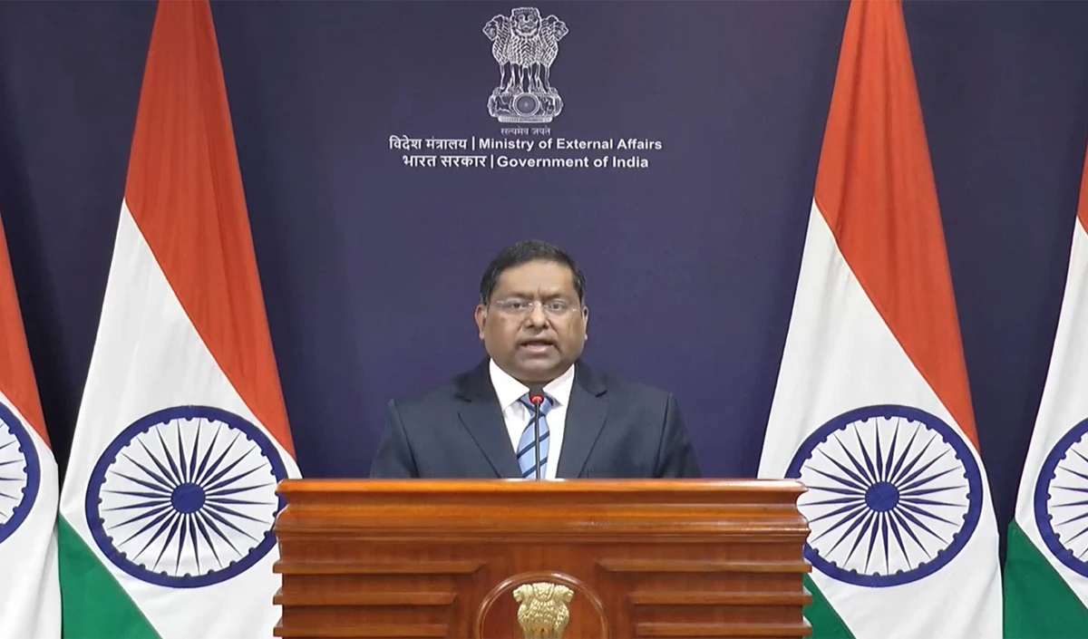 Bangladesh Election से India की दूरी, MEA का बड़ा बयान- हम हस्तक्षेप नहीं करते Bangladesh Election से India की दूरी, MEA का बड़ा बयान- हम हस्तक्षेप नहीं करते