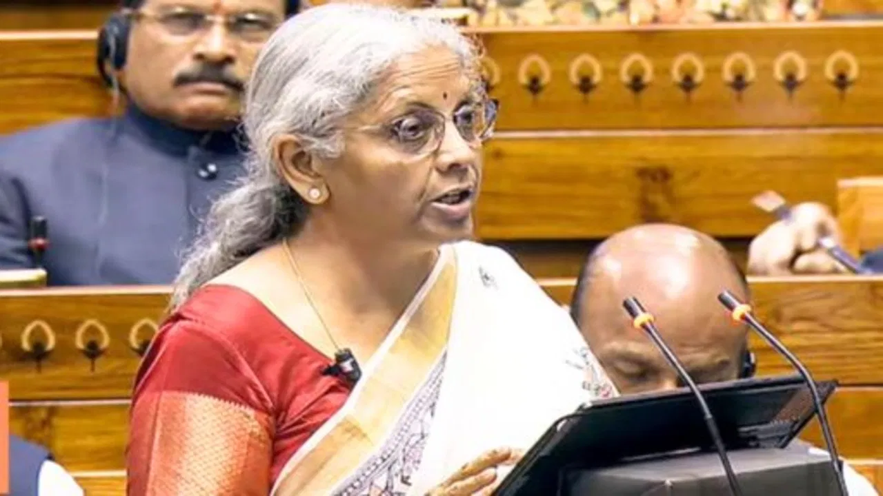 Budget 2026: वित्त मंत्री निर्मला सीतारमण आज पेश करेंगी बजट, ये बड़े ऐलान संभव Budget 2026: वित्त मंत्री निर्मला सीतारमण आज पेश करेंगी बजट, ये बड़े ऐलान संभव