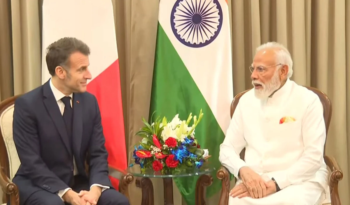 ‘Dear Friend’ मैक्रों से गले मिले PM Modi, मुंबई में द्विपक्षीय वार्ता, जानें क्या हैं Meeting के मायने 'Dear Friend' मैक्रों से गले मिले PM Modi, मुंबई में द्विपक्षीय वार्ता, जानें क्या हैं Meeting के मायने