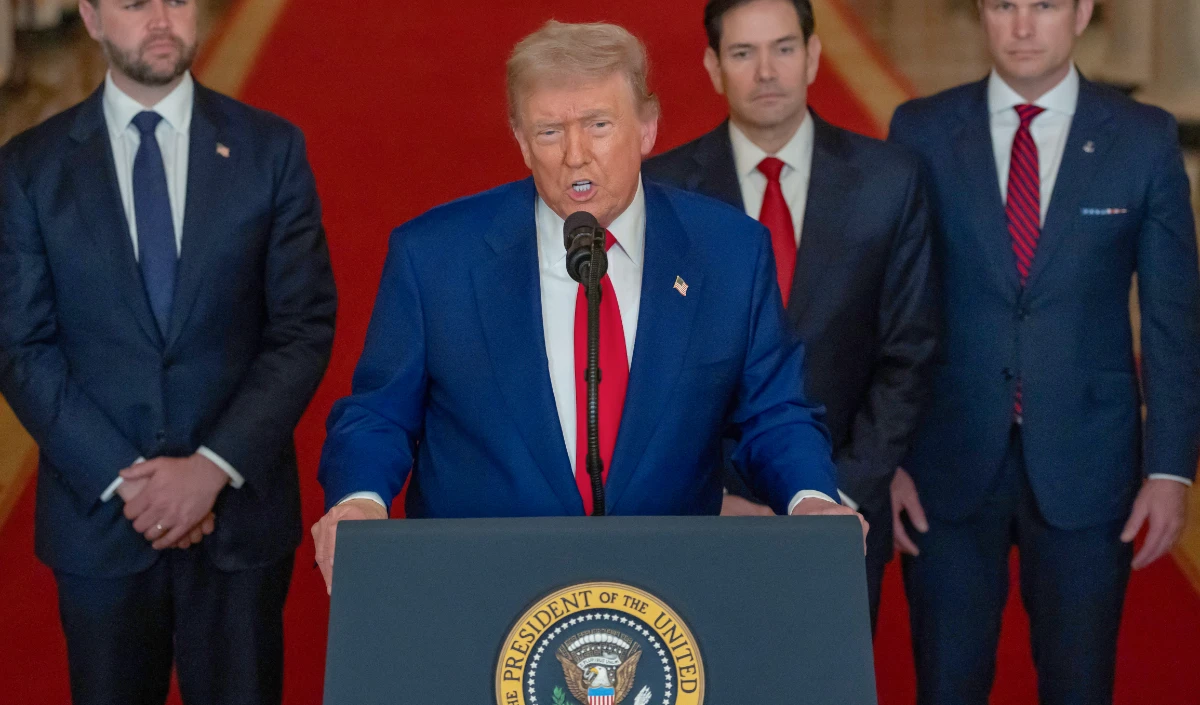 Donald Trump का ये नया आदेश पूरी दुनिया में ला सकते हैं भूचाल! जानें अब क्या करने वाले हैं अमेरिका के राष्ट्रपति Donald Trump का ये नया आदेश पूरी दुनिया में ला सकते हैं भूचाल! जानें अब क्या करने वाले हैं अमेरिका के राष्ट्रपति
