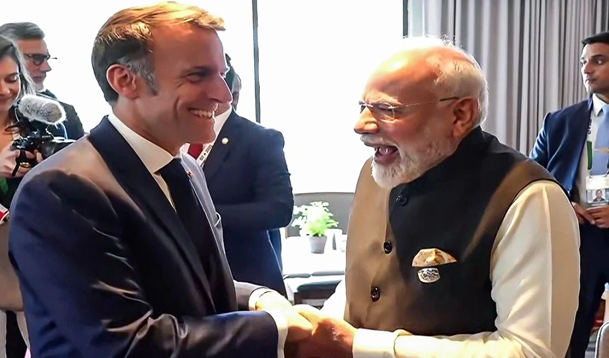 Emmanuel Macron का भारत दौरा: Rafale, पनडुब्बी… Defence Deals से और मजबूत होगी दोस्ती Emmanuel Macron का भारत दौरा: Rafale, पनडुब्बी... Defence Deals से और मजबूत होगी दोस्ती