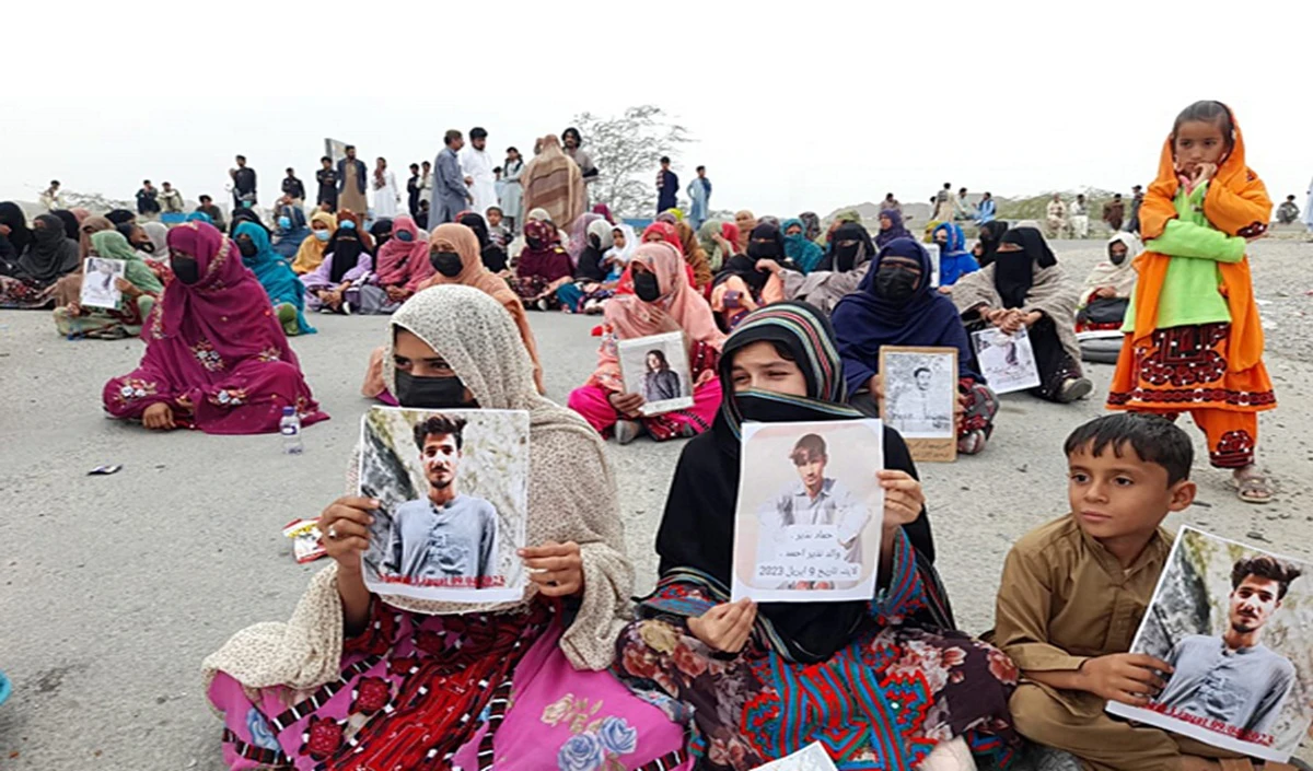 Pakistan की क्रूरता का होगा पर्दाफाश! बलूच नेता ने International Community को ‘ग्राउंड जीरो’ पर बुलाया Pakistan की क्रूरता का होगा पर्दाफाश! बलूच नेता ने International Community को 'ग्राउंड जीरो' पर बुलाया