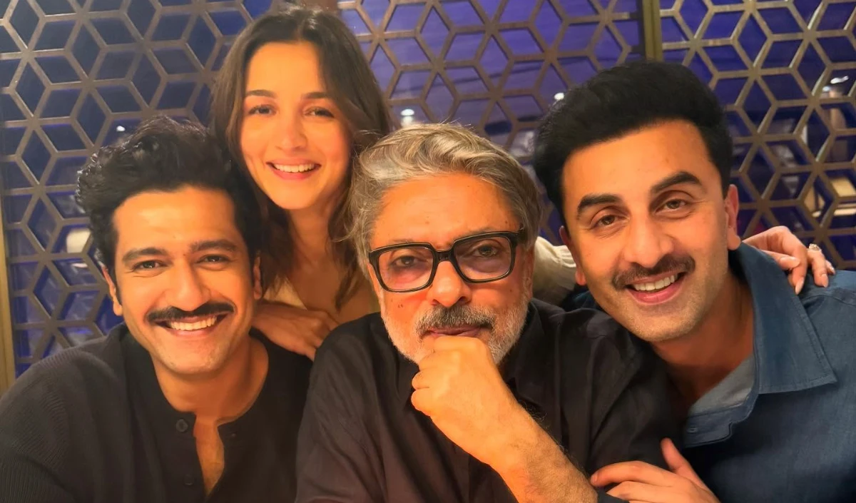 Ranbir-Alia की Love & War पर लगा ब्रेक! Dhurandhar-Toxic से बचने के लिए बदला Release Plan? Ranbir-Alia की Love & War पर लगा ब्रेक! Dhurandhar-Toxic से बचने के लिए बदला Release Plan?
