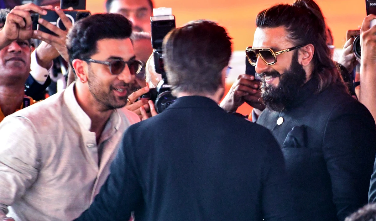 Ranbir Kapoor हुए Dhurandhar के मुरीद हुए, Ranveer Singh की फिल्म को बताया अपनी ‘फेवरेट’ Ranbir Kapoor हुए Dhurandhar के मुरीद हुए, Ranveer Singh की फिल्म को बताया अपनी 'फेवरेट'