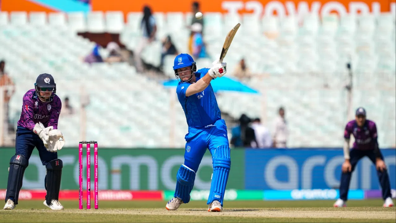 T20 World Cup 2026: इटली के इस बल्लेबाज ने रचा इतिहास, फिर भी जीता स्कॉटलैंड T20 World Cup 2026: इटली के इस बल्लेबाज ने रचा इतिहास, फिर भी जीता स्कॉटलैंड
