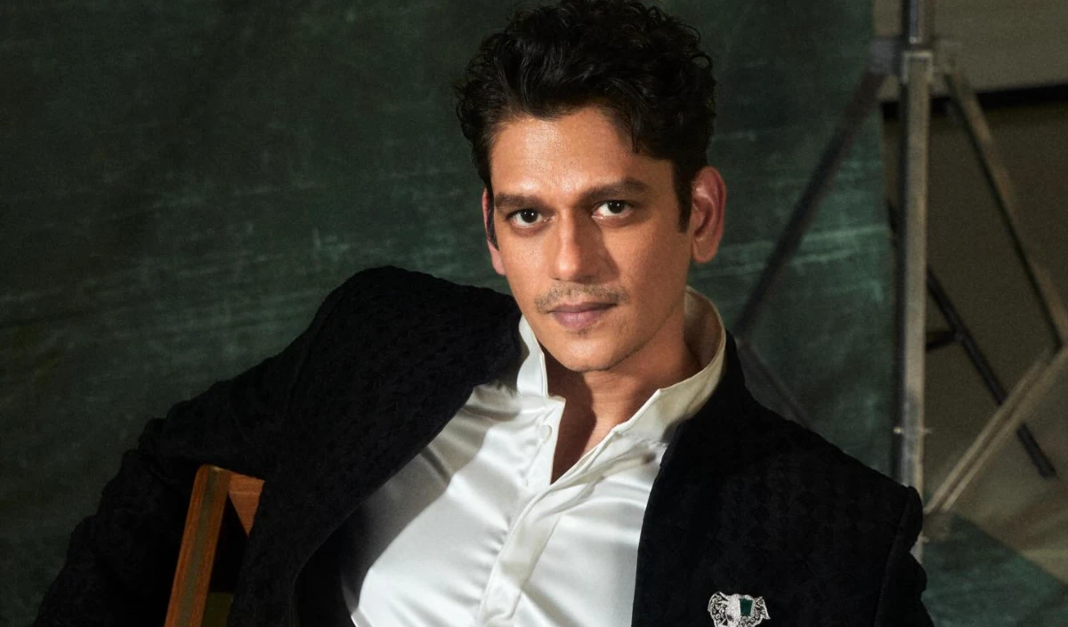 Vijay Varma का Valentine’s Day पोस्ट प्रैंक था या ‘Soft Launch’? मिस्ट्री गर्ल की सच्चाई ने सबको उलझाया Vijay Varma का Valentine's Day पोस्ट प्रैंक था या 'Soft Launch'? मिस्ट्री गर्ल की सच्चाई ने सबको उलझाया