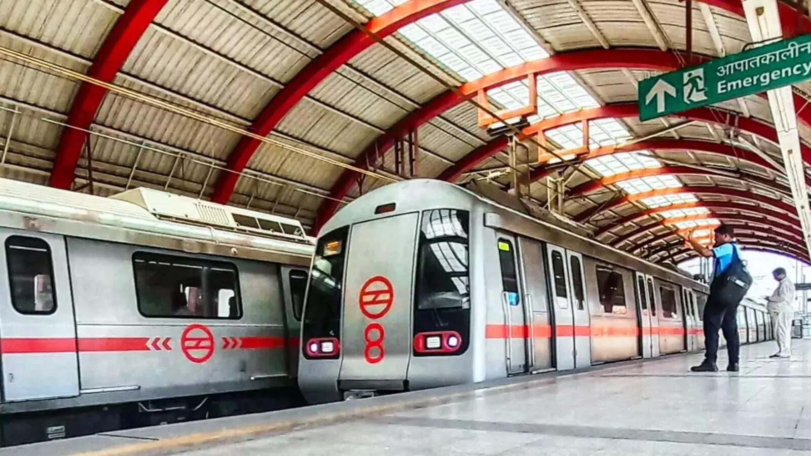 Desk SBN : बोर्ड परीक्षाओं के दौरान DMRC की विशेष पहल, छात्रों को मेट्रो स्टेशनों पर प्राथमिकता प्रवेश की सुविधा