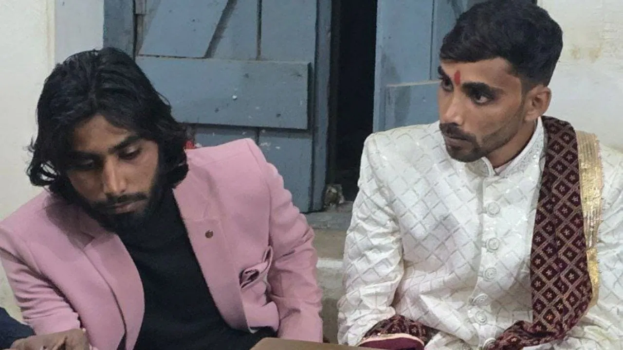इंस्टा पर प्यार, शादी का वादा… शेरवानी पहनकर पहुंचा प्रेमी, पर धोखेबाज निकली दुल्हन; अब खा रहा जेल की हवा इंस्टा पर प्यार, शादी का वादा... शेरवानी पहनकर पहुंचा प्रेमी, पर धोखेबाज निकली दुल्हन; अब खा रहा जेल की हवा