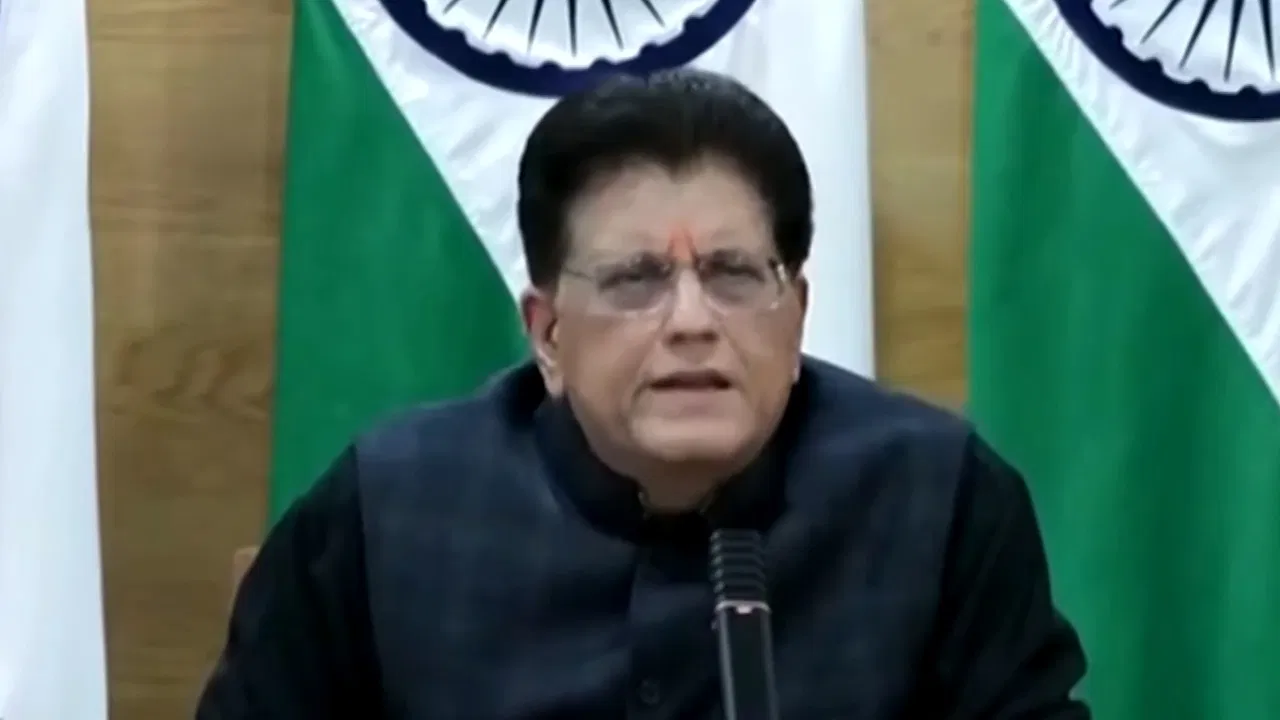 कृषि और किसानों के हितों को नुकसान नहीं, अमेरिका के साथ ट्रेड डील पर लोकसभा में बोले पीयूष गोयल कृषि और किसानों के हितों को नुकसान नहीं, अमेरिका के साथ ट्रेड डील पर लोकसभा में बोले पीयूष गोयल