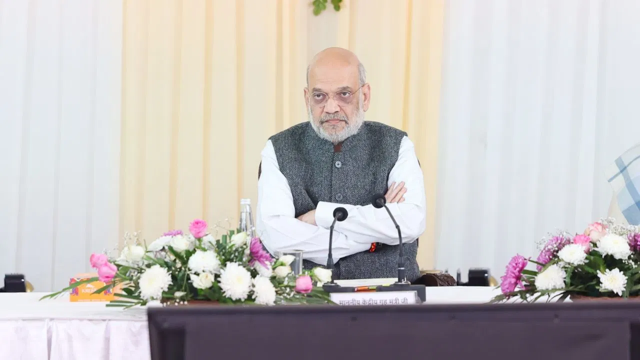 जम्मू-कश्मीर: अमित शाह ने की सुरक्षा समीक्षा बैठक, सुरक्षा बलों की सराहना करते हुए दिए ये निर्देश जम्मू-कश्मीर: अमित शाह ने की सुरक्षा समीक्षा बैठक, सुरक्षा बलों की सराहना करते हुए दिए ये निर्देश