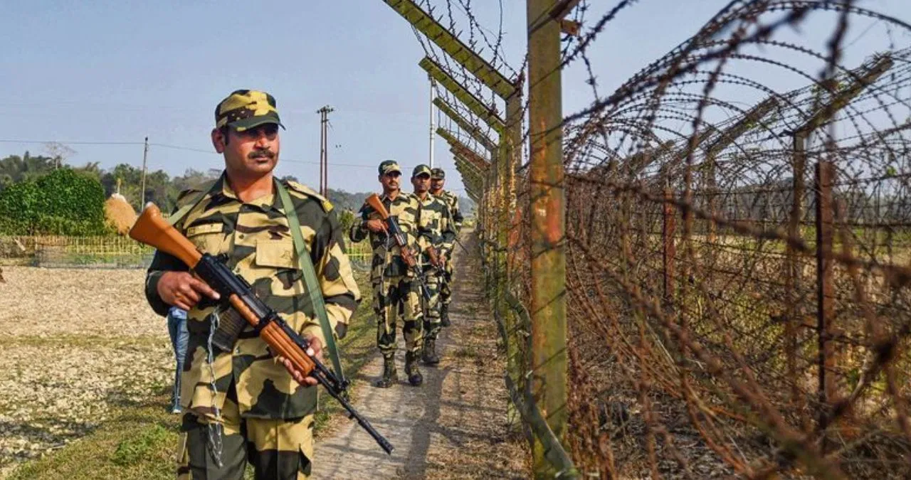 जम्मू-कश्मीर में एलओसी के पास विस्फोट, बारूदी सुरंग की चपेट में आया सेना का कुली जम्मू-कश्मीर में एलओसी के पास विस्फोट, बारूदी सुरंग की चपेट में आया सेना का कुली