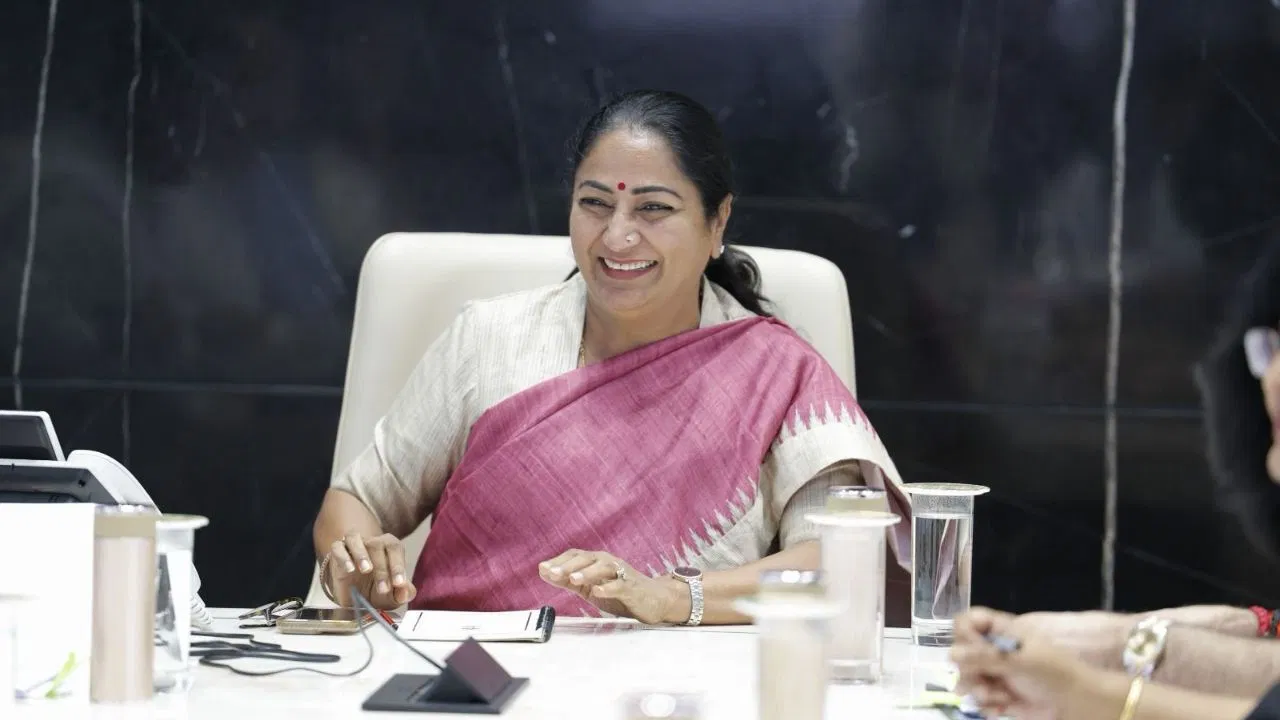 जाने क्या है भू-आधार कार्ड योजना, दिल्ली में भी सरकार ने लागू करने का किया ऐलान जाने क्या है भू-आधार कार्ड योजना, दिल्ली में भी सरकार ने लागू करने का किया ऐलान