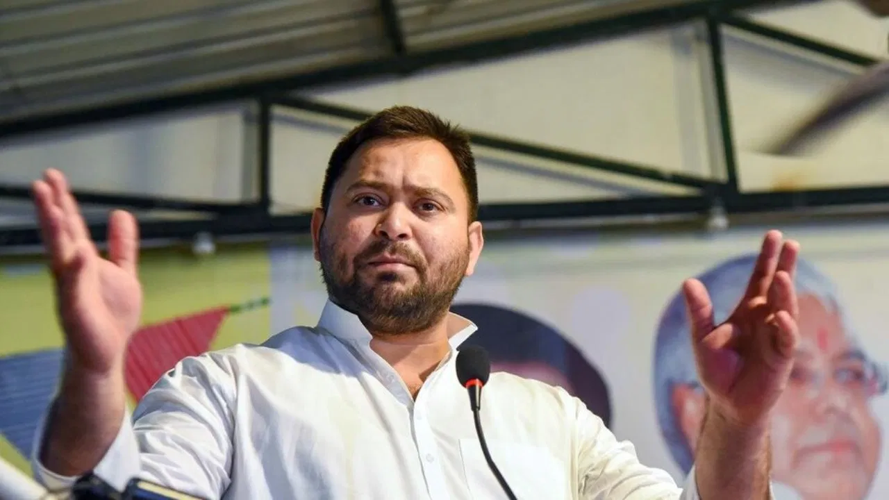 दरभंगा में मासूम से दुष्कर्म पर भड़के तेजस्वी, कानून व्यवस्था पर उठाए सवाल… इन 17 घटनाओं का किया जिक्र दरभंगा में मासूम से दुष्कर्म पर भड़के तेजस्वी, कानून व्यवस्था पर उठाए सवाल... इन 17 घटनाओं का किया जिक्र