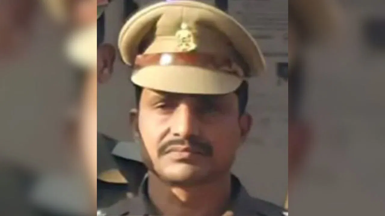 बस्ती से गायब हुआ था दारोगा, 4 दिन बाद अयोध्या की सरयू नदी में मिली लाश… रहस्यमयी मौत पर उठे सवाल बस्ती से गायब हुआ था दारोगा, 4 दिन बाद अयोध्या की सरयू नदी में मिली लाश... रहस्यमयी मौत पर उठे सवाल