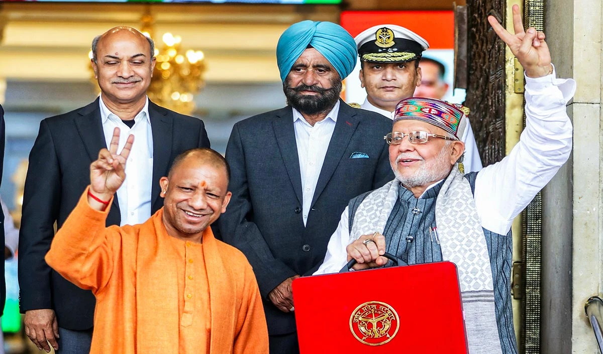 योगी सरकार ने प्रस्तुत किया समग्र विकास का बजट योगी सरकार ने प्रस्तुत किया समग्र विकास का बजट